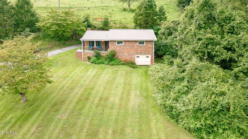 5599 Nickelsville Hwy, Nickelsville, VA, 24271-3104 | Card Image