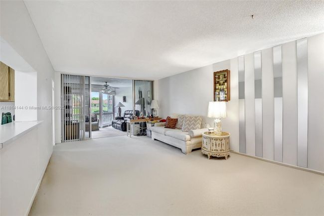 APT-101 - 9510 Seagrape Dr, Condo with 3 bedrooms, 2 bathrooms and null parking in Davie FL | Image 6