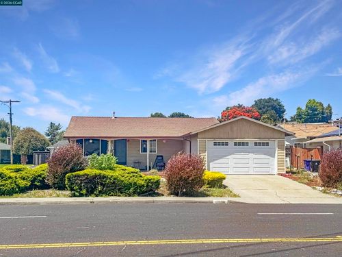 2838 Tara Hills Dr, San Pablo, CA, 94806-1457 | Card Image