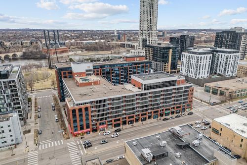 230-215 10th Ave S, Minneapolis, MN, 55415-1756 | Card Image
