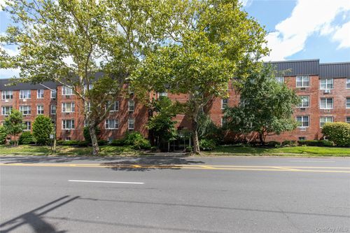 1-l-185 S Middle Neck Rd, Great Neck, NY, 11021-4610 | Card Image