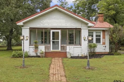 304 Daingerfield St, Naples, TX, 75568-5869 | Card Image