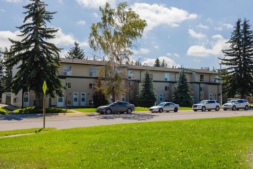 12-707 Westmount Dr, Strathmore, AB, T1P1A9 | Card Image