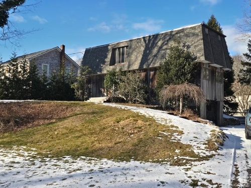 88 Sandy Ct, Riverhead, NY, 11901-6313 | Card Image