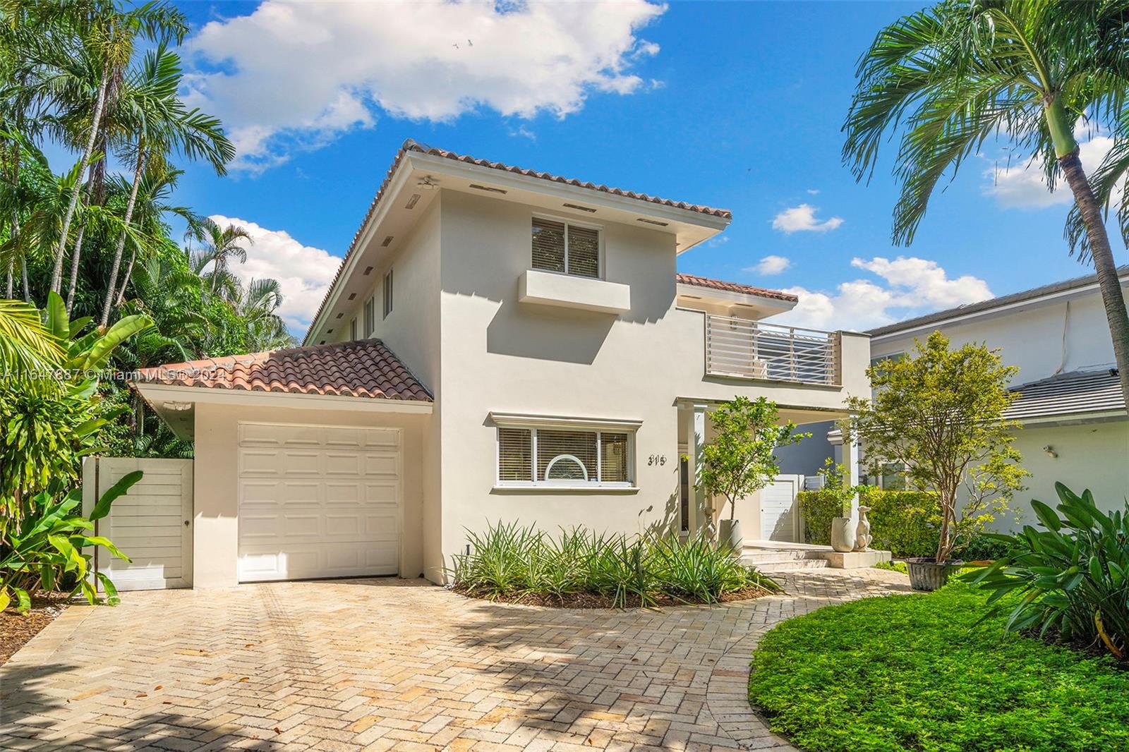 88th St, El Portal, FL 33138