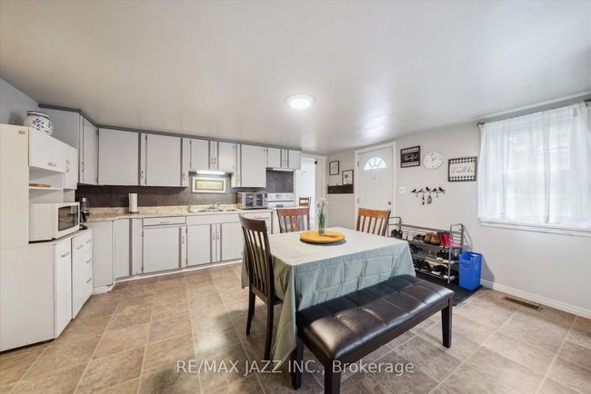 48 Campbellford Rd, House other with 3 bedrooms, 2 bathrooms and 8 parking in Stirling ON | Image 11