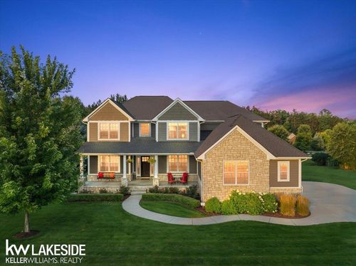 948 Watersmeet Dr, Oxford, MI, 48371-6615 | Card Image