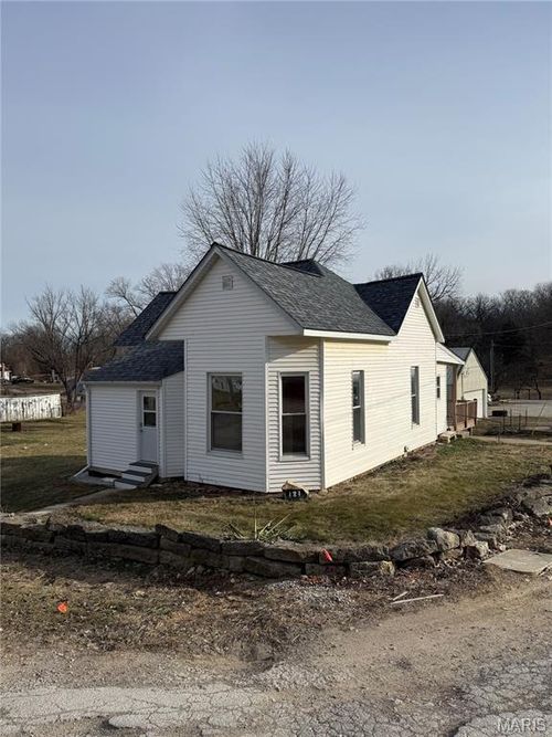 121 S Low St, Frankford, MO, 63441-1110 | Card Image