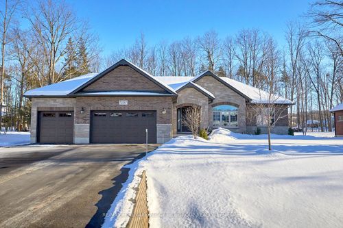 126 Mennill Dr, Minesing, ON, L9X0J2 | Card Image