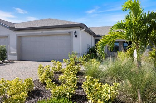 6511 Silverstar Dr, Sarasota, FL, 34240-2369 | Card Image