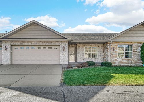805 Veterans Ln, Crown Point, IN, 46307 | Card Image