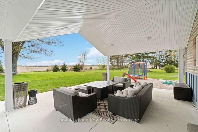 1949 Michigan Line, House other with 3 bedrooms, 3 bathrooms and 6 parking in Sarnia ON | Image 32