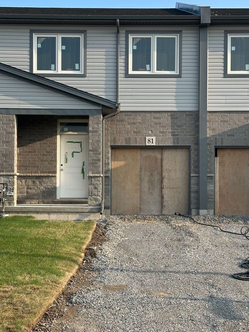81 Elvira Way, Niagara Falls, ON, L2V0H2 | Card Image