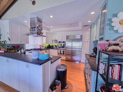 5th Street, House other with 4 bedrooms, 2 bathrooms and 4 parking in Manhattan Beach CA | Image 3