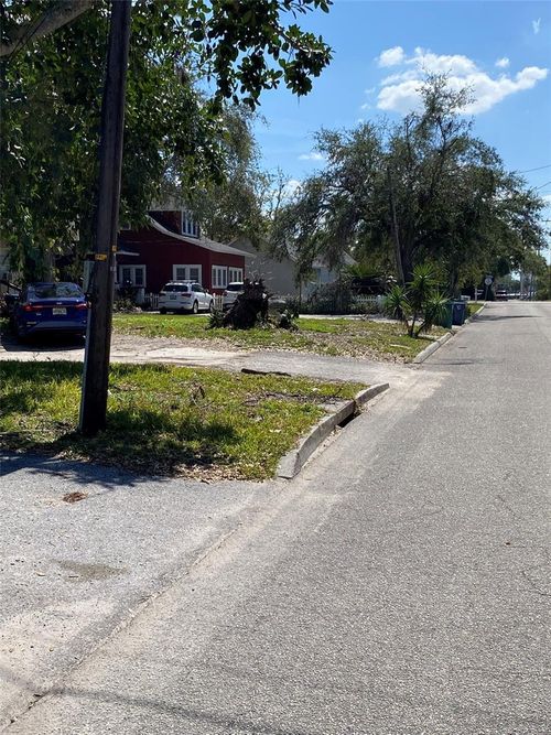 518 7th Ave W, PALMETTO, FL, 34221-5146 | Card Image