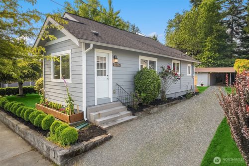 38362 Se Cedar St, Snoqualmie, WA, 98065-9500 | Card Image