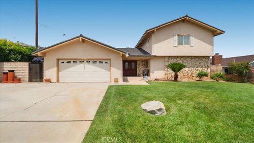 860 Knollwood Dr, Corona, CA, 92882-8655 | Card Image