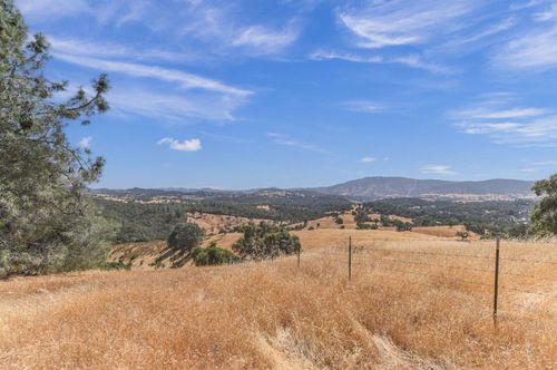 5761 Highway 4, Angels Camp, CA, 95222 | Card Image