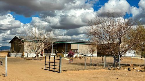 6119 W Chino Dr, Golden Valley, AZ, 86413-5911 | Card Image