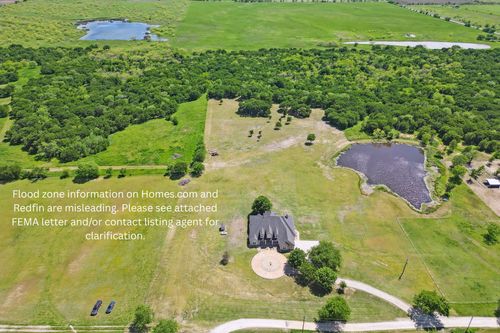 626 Scoggins Rd, Tioga, TX, 76271-3309 | Card Image