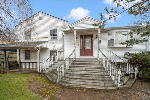 58 Manning St, North Providence, RI, 02911-2370 | Card Image