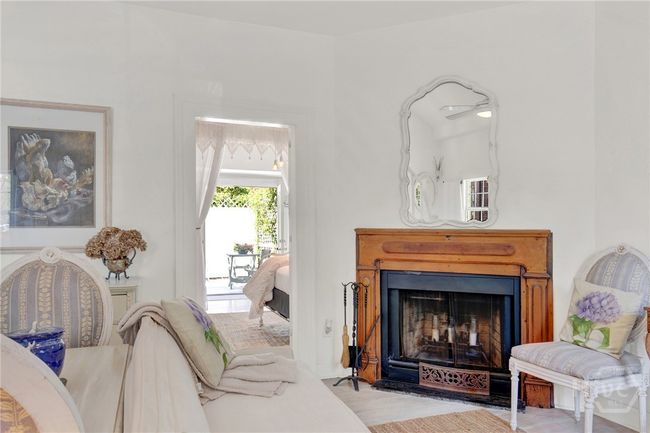 535 E Gordon St, Townhouse with 2 bedrooms, 2 bathrooms and null parking in savannah GA | Image 9