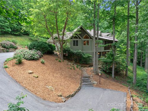 71 Chestnut Hill Rd, Spruce Pine, NC, 28777-8706 | Card Image
