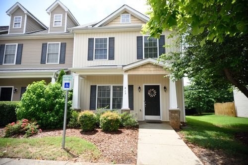 413 John Deere Dr, Murfreesboro, TN, 37128-8236 | Card Image