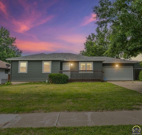 5317 Sw 11th St, Topeka, KS, 66604-2031 | Card Image