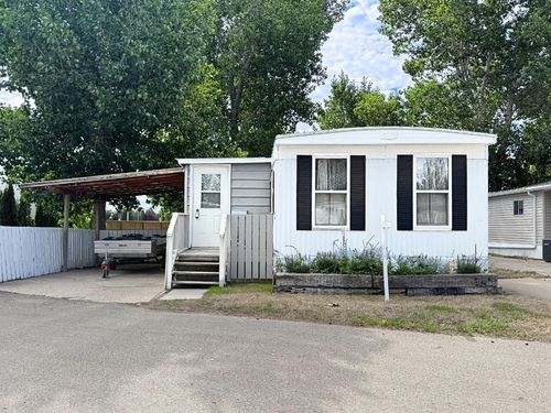2-4000 13 Avenue Se, Medicine Hat, AB, T1B1J3 | Card Image