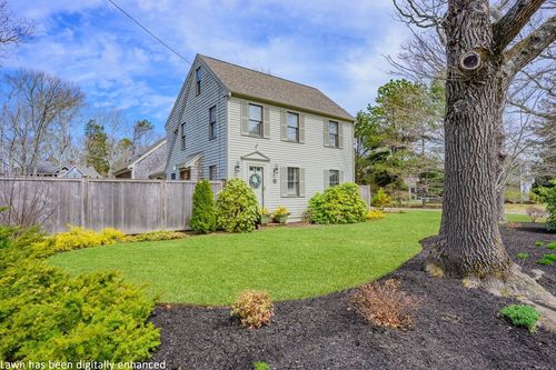 134 School St, Cotuit, MA, 02635-3244 | Card Image