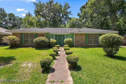 335 Foxboro Drive, Jackson, MS, 39211 | Card Image