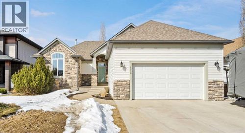5939 Park Meadows Cres, Olds, AB, T4H1Y3 | Card Image