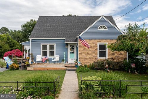 257 Center St, TIMBERVILLE, VA, 22853-9717 | Card Image