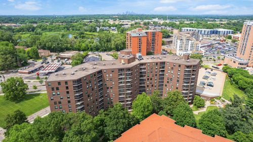 apt-803-6615 Lake Shore Dr S, Richfield, MN, 55423-2268 | Card Image