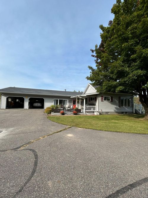 9375 County Road Nn, Argonne, WI, 54511-8943 | Card Image