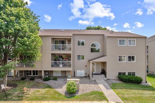 b18-1225 Ferndale St N, Maplewood, MN, 55119-7161 | Card Image