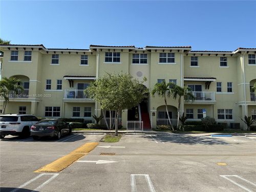 apt-202-290 Nw 109th Ave, Miami, FL, 33172-5263 | Card Image