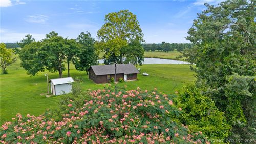 447 Pink Gladiola Rd, Broken Bow, OK, 74728-6438 | Card Image