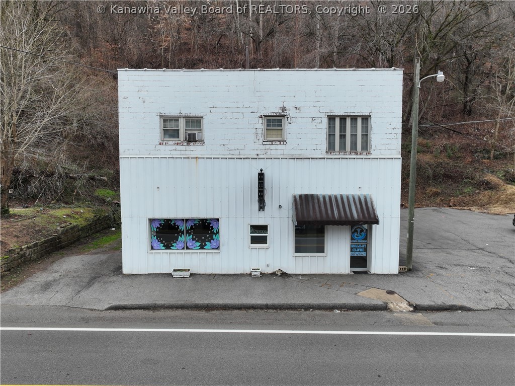 739 Old Logan Rd, Logan, WV