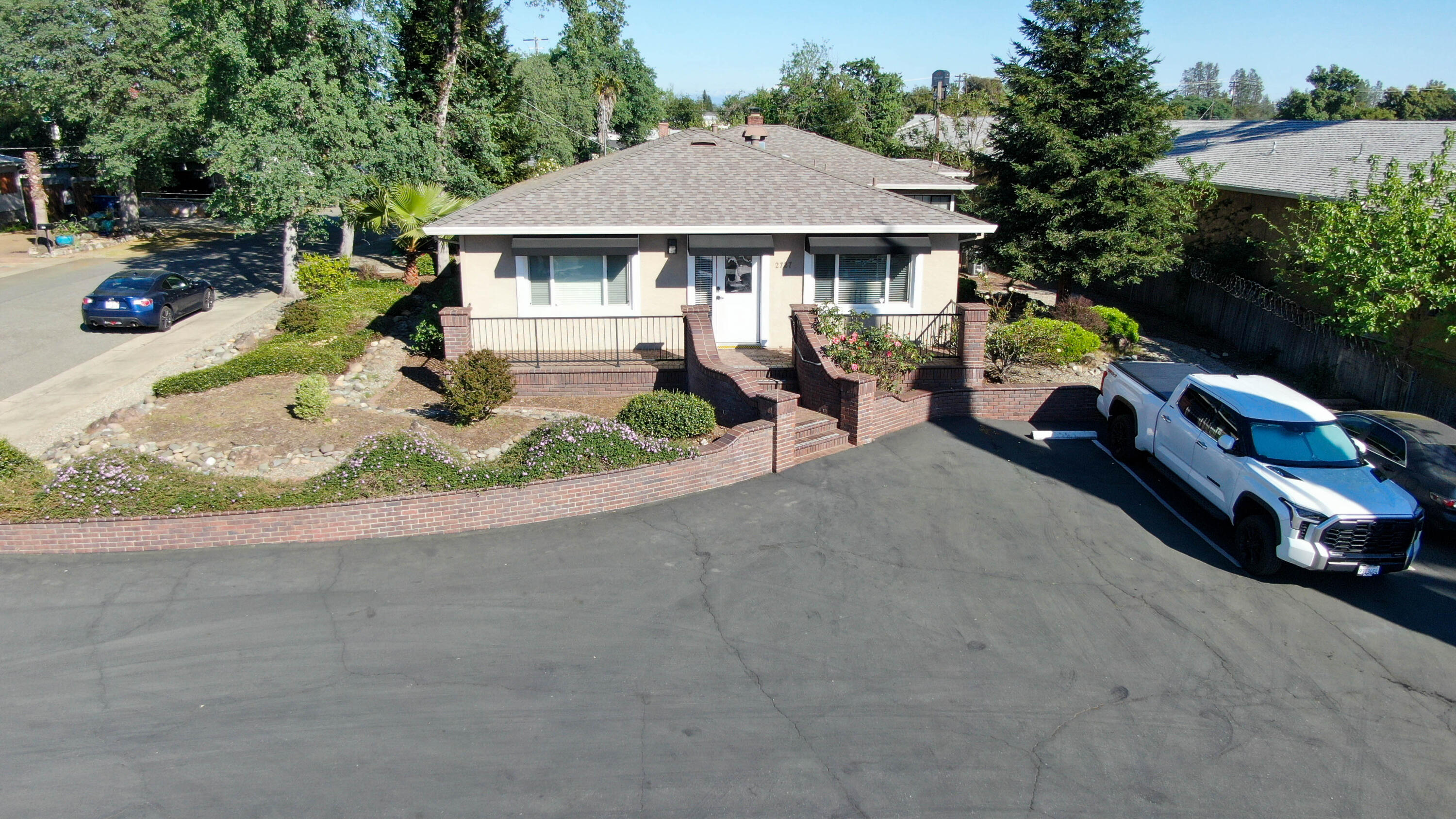 2727 Bechelli Ln, Redding, CA 96002