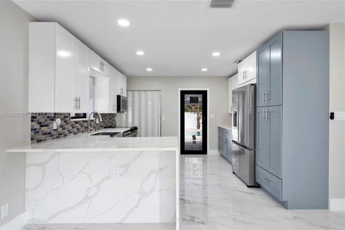 1815 N 27th Ave, Hollywood, FL, 33020-1922 | Card Image