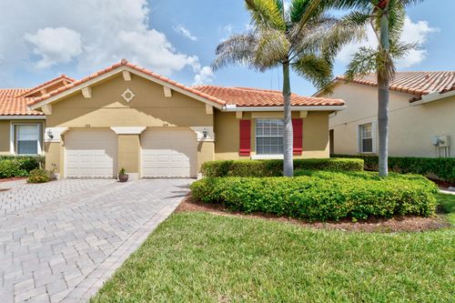 104d-6380 Oxford Cir, Vero Beach, FL, 32966-7615 | Card Image