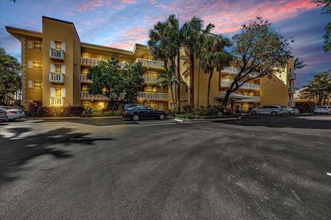 405 - 1332 Bayview Dr, Condo with 2 bedrooms, 2 bathrooms and null parking in Fort Lauderdale FL | Image 46