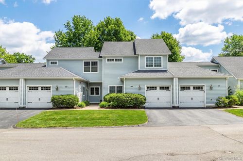 404 Gardenia Dr, Rhinebeck, NY, 12572-7004 | Card Image