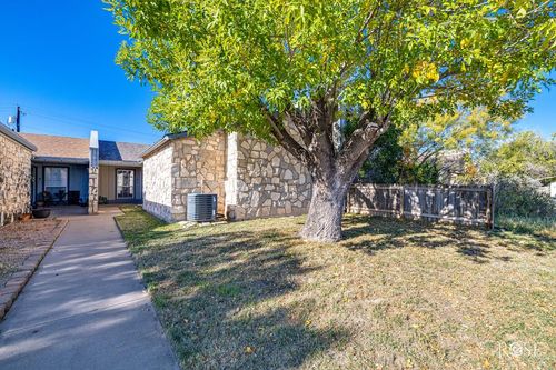 911 Todd Ln, San Angelo, TX, 76903-7668 | Card Image