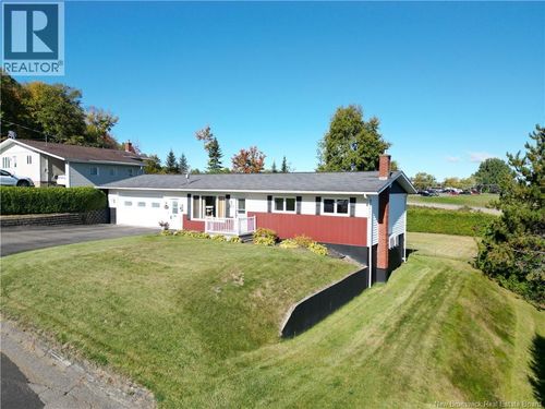 612 Rue Davis, Grand-Sault/Grand Falls, NB, E3Z1B3 | Card Image