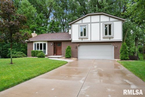 9003 34th Street Ct W, Rock Island, IL, 61201-7508 | Card Image