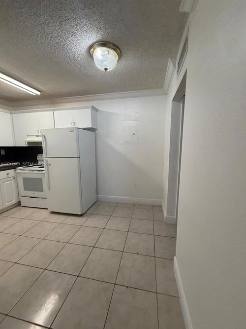 6-16118 Ne 21st Ave, North Miami Beach, FL, 33162-4907 | Card Image