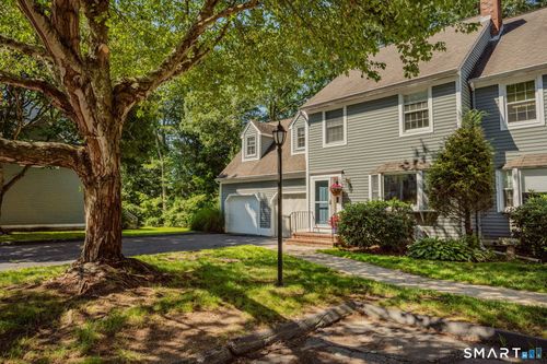 b1-611 Ocean Ave, New London, CT, 06320-4441 | Card Image